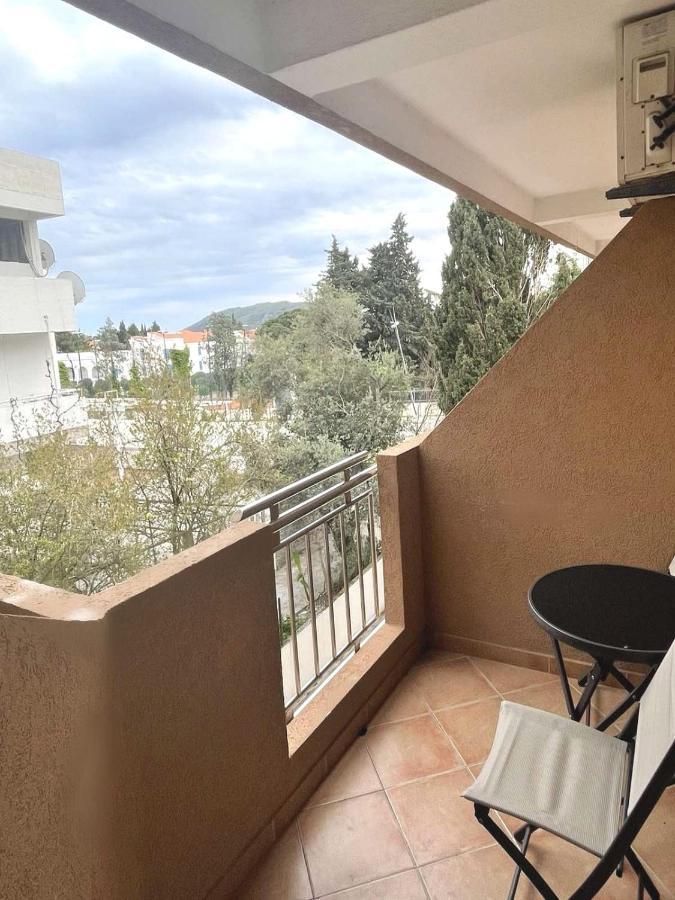 Hotel Suzana Budva Exterior photo