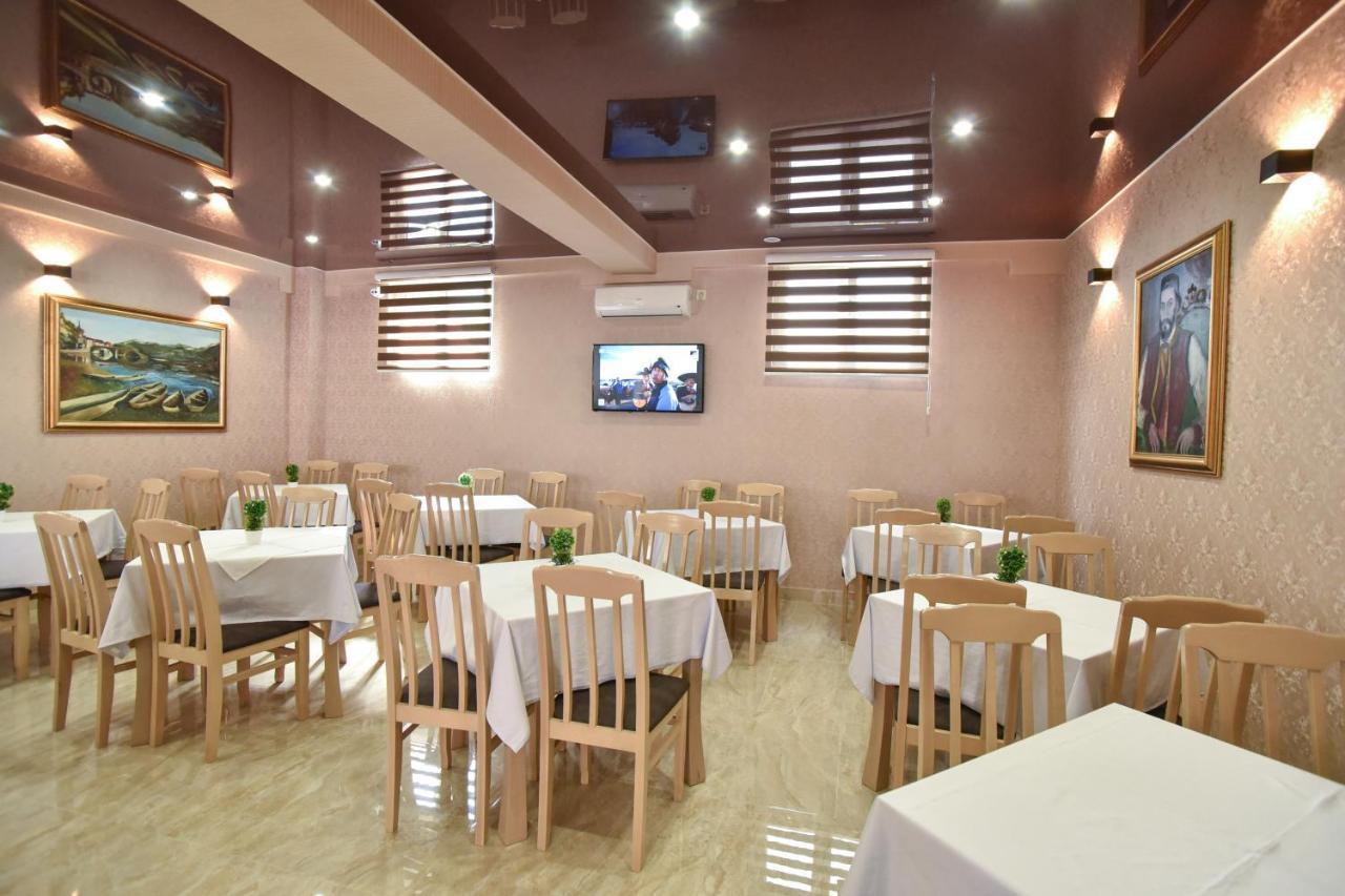 Hotel Suzana Budva Exterior photo