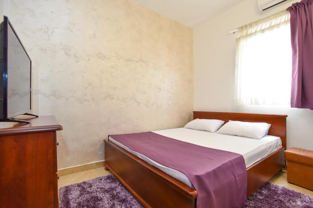Hotel Suzana Budva Exterior photo